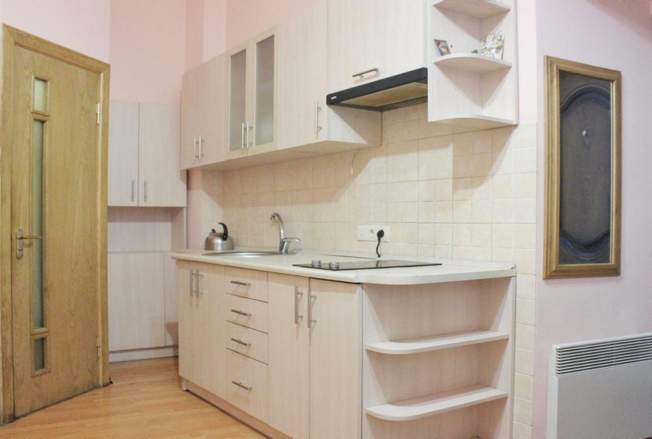 в оренду по вулиці гавришкевича 10 Apartment Lviv