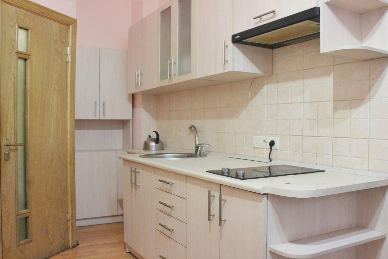 в оренду по вулиці гавришкевича 10 Apartment